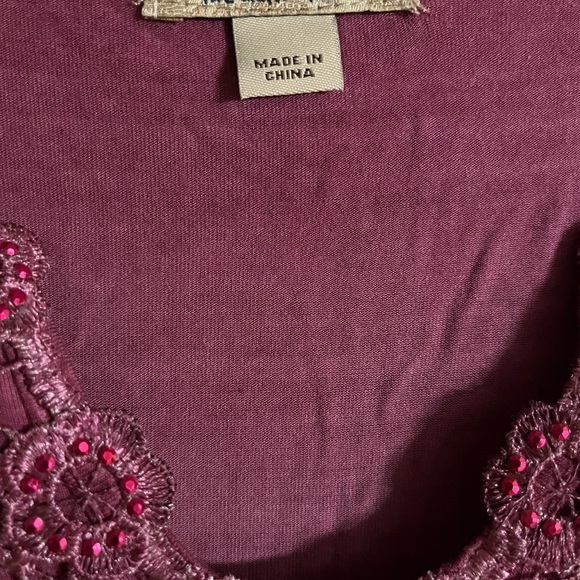 One World top - Picture 2 of 4